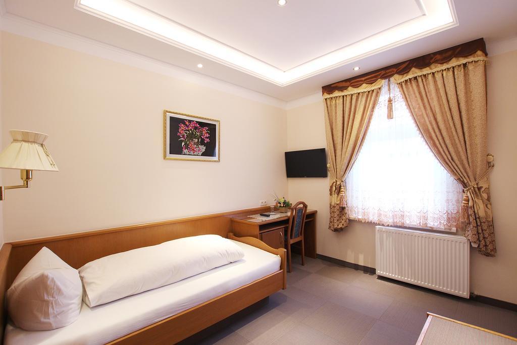 Hotel Europaeischer Hof Elsterwerda Εξωτερικό φωτογραφία